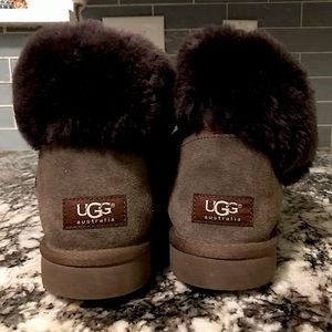 UGG Australia ~ Chocolate Brown Boots